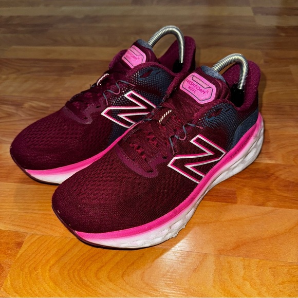 New Balance Fresh Foam X More v3 Shoes Women Sz SS (8.5?) Burgundy Running Read - Picture 2 of 13